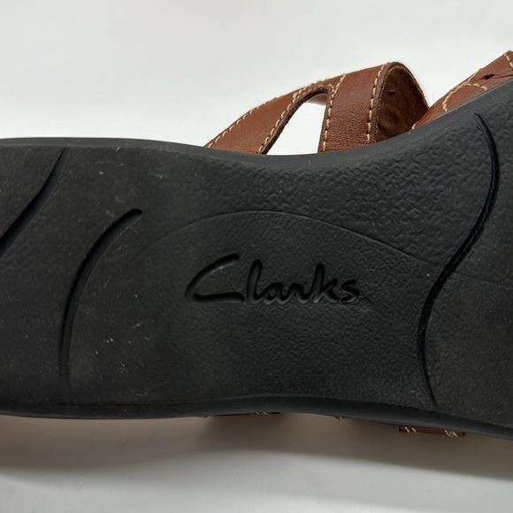 Clarks Brown with white stiching slip on sandals Size 9.5 MCS6587J - Picture 6 of 7